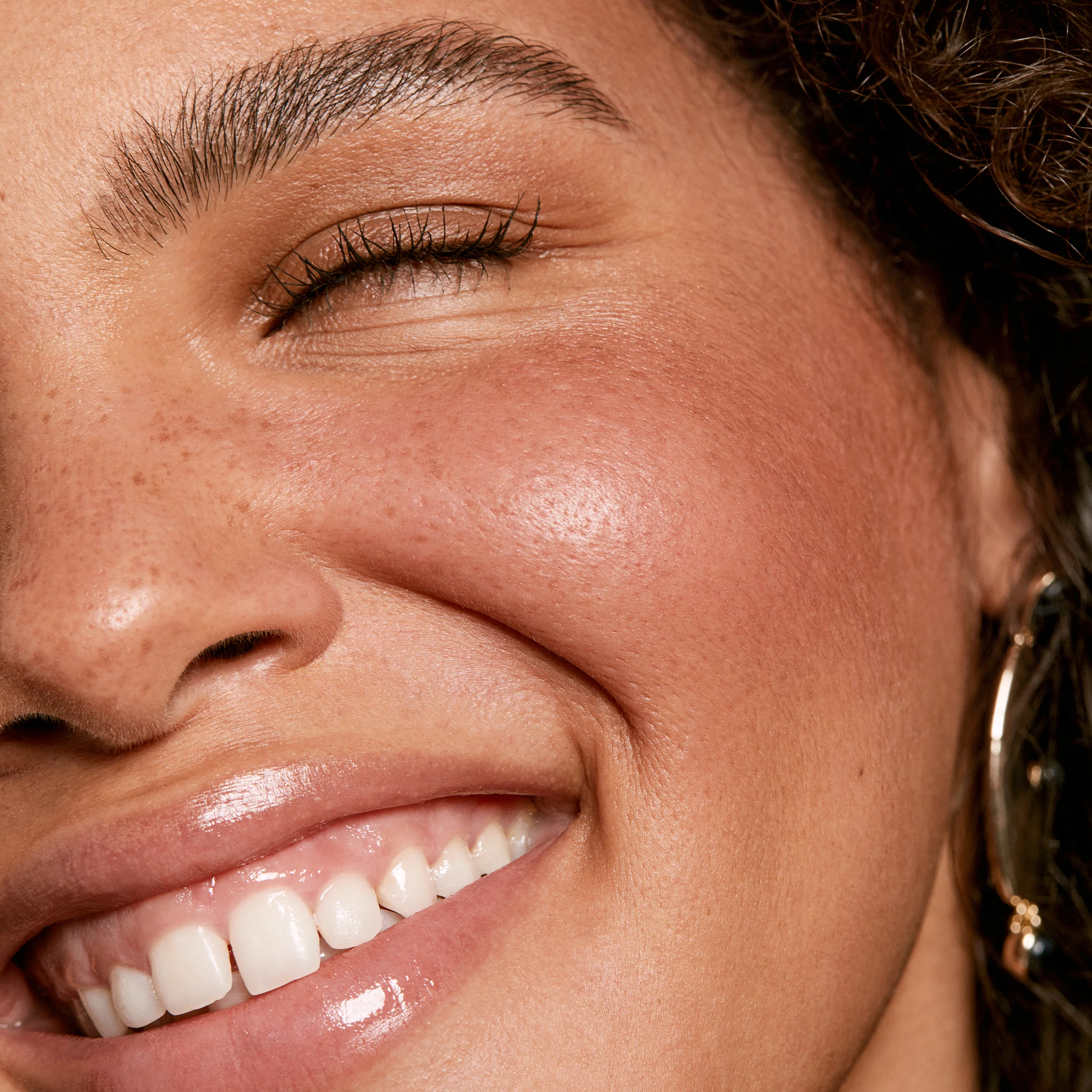 Slip Tint™ Tinted Moisturizer - Image 54